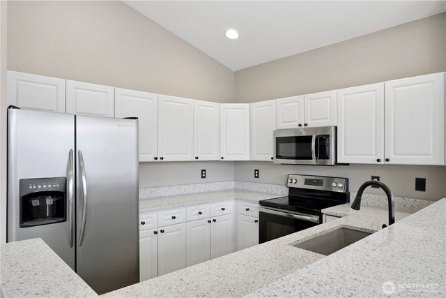 18676 NE 56th Court, Redmond, WA 98052