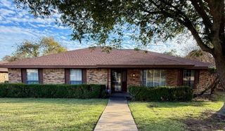 4521 Cinnamon Hill Drive, Fort Worth, TX 76133