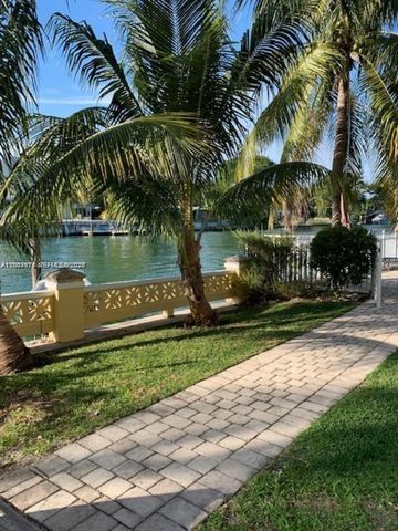 4812 Pine Tree Drive 201, Miami Beach, FL 33140