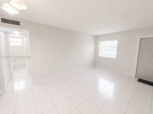 5771 SW 36th Court 301, Davie, FL 33314