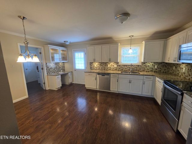 1750 Meadow Ridge Circle, Sevierville, TN 37862