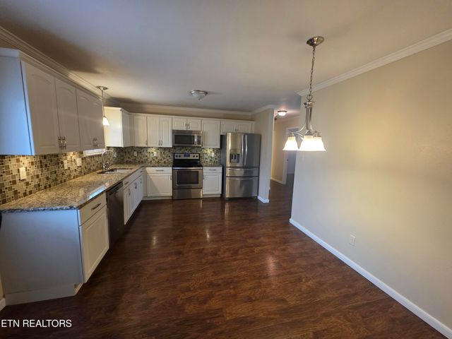 1750 Meadow Ridge Circle, Sevierville, TN 37862