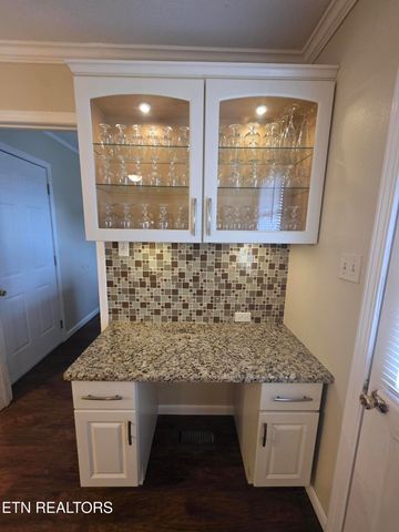 1750 Meadow Ridge Circle, Sevierville, TN 37862