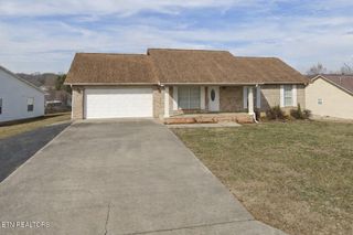 1750 Meadow Ridge Circle, Sevierville, TN 37862