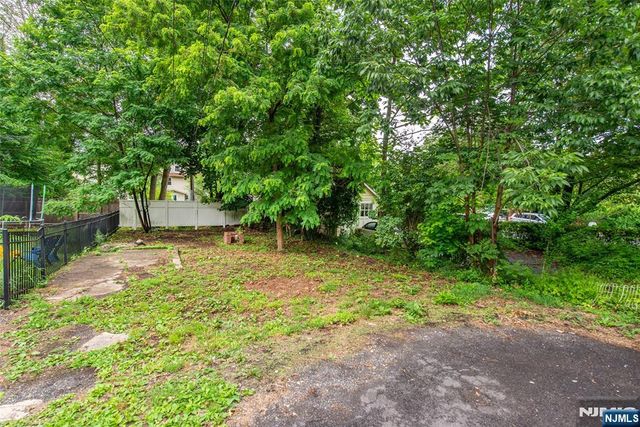 51 Riggs Place 2nd Floor, South Orange Village, NJ 07079