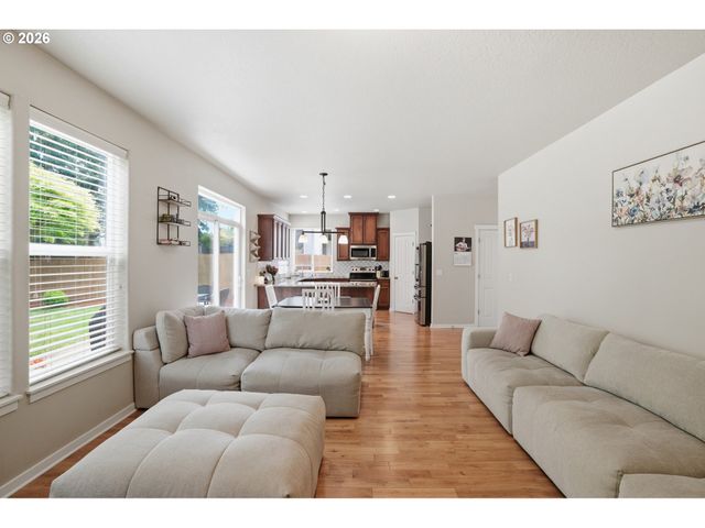 11305 Nw 2ND Ct, Vancouver, WA 98685