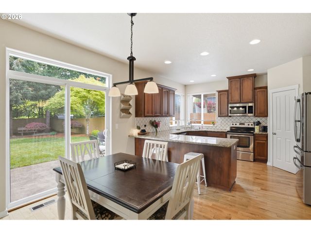 11305 Nw 2ND Ct, Vancouver, WA 98685