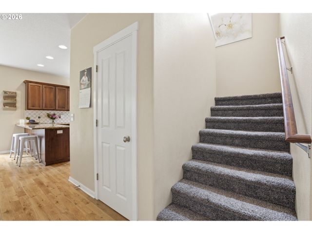 11305 Nw 2ND Ct, Vancouver, WA 98685