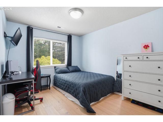 11305 Nw 2ND Ct, Vancouver, WA 98685