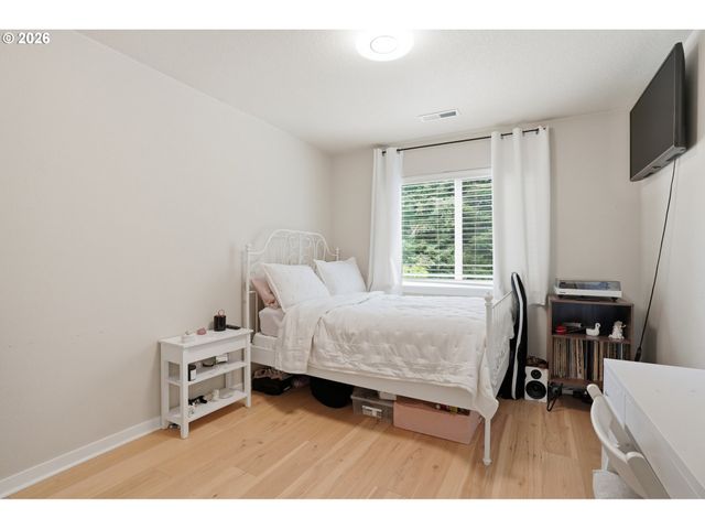 11305 Nw 2ND Ct, Vancouver, WA 98685