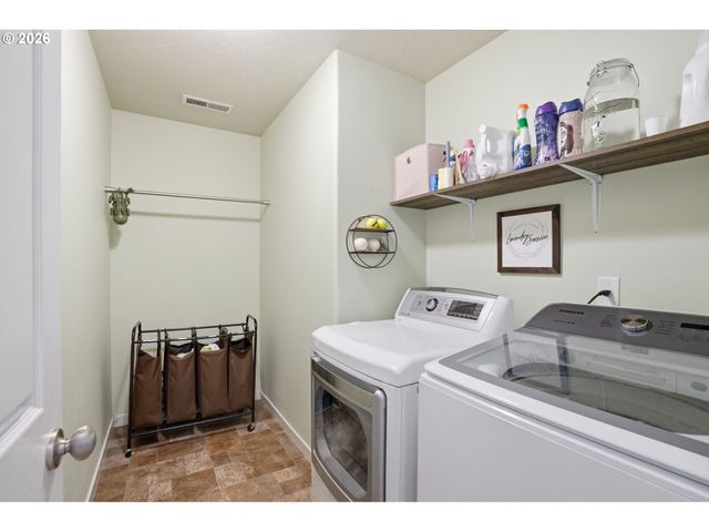 11305 Nw 2ND Ct, Vancouver, WA 98685