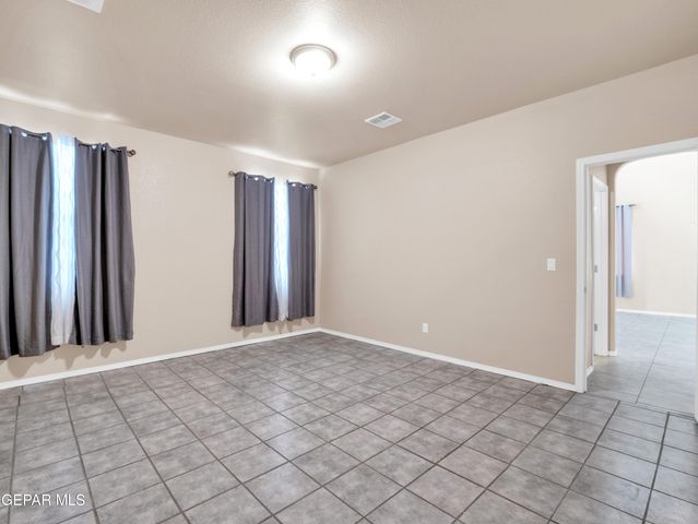 12400 CHAMBERLAIN Drive, Horizon City, TX 79928