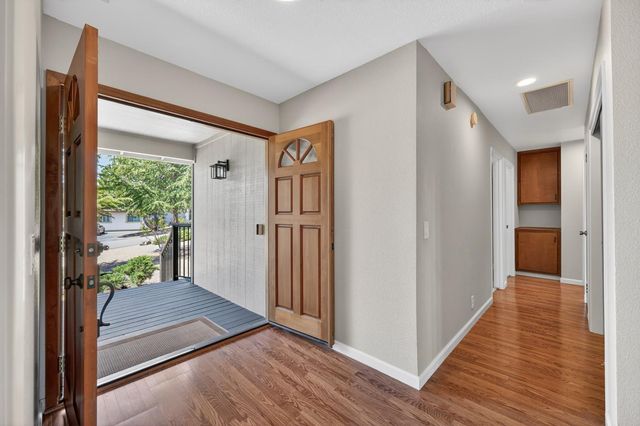 3432 Fernbrook Ct, Cameron Park, CA 95682