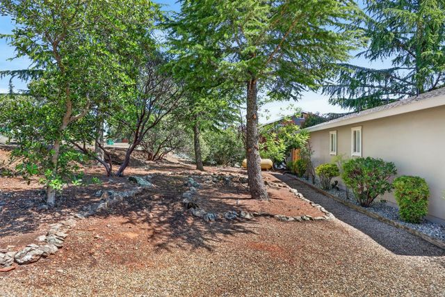 3432 Fernbrook Ct, Cameron Park, CA 95682