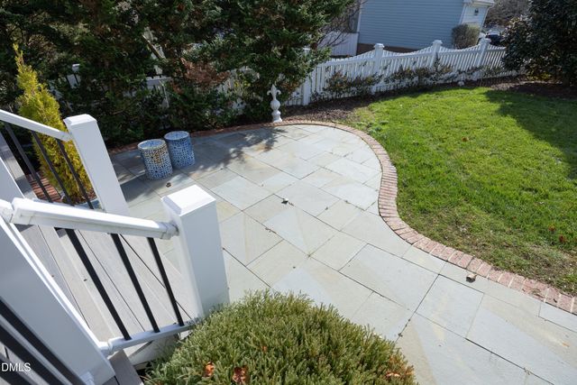 520 Highgrove Drive, Chapel Hill, NC 27516