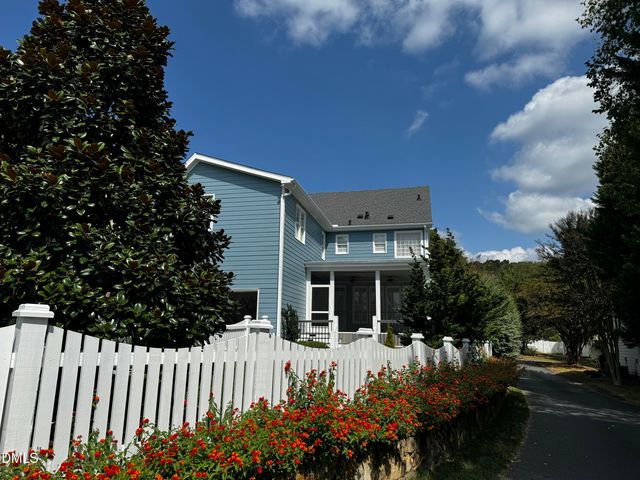 520 Highgrove Drive, Chapel Hill, NC 27516