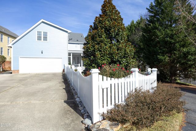 520 Highgrove Drive, Chapel Hill, NC 27516