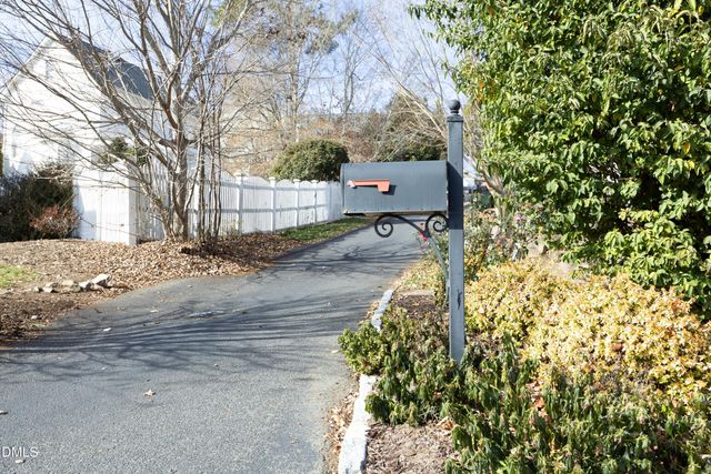 520 Highgrove Drive, Chapel Hill, NC 27516