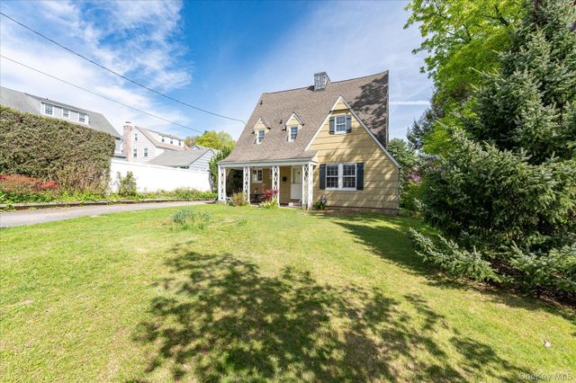 6 Helena Avenue, White Plains, NY 10605