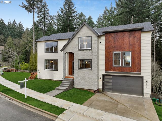 8819 Sw 176TH Ave, Beaverton, OR 97007