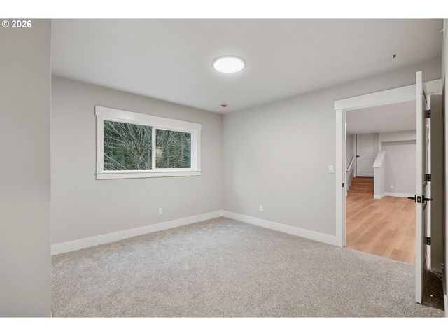 8819 Sw 176TH Ave, Beaverton, OR 97007