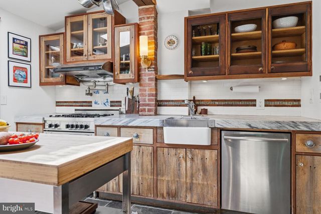 1205 S 8TH ST, Philadelphia, PA 19147