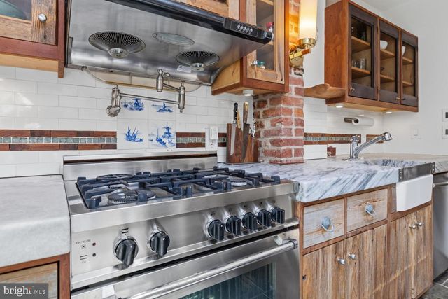 1205 S 8TH ST, Philadelphia, PA 19147