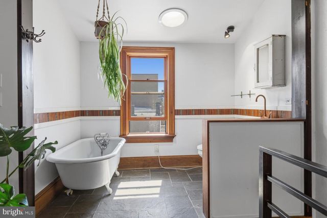 1205 S 8TH ST, Philadelphia, PA 19147