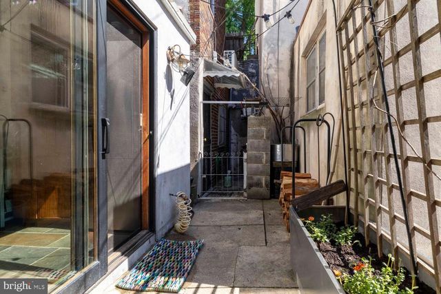 1205 S 8TH ST, Philadelphia, PA 19147