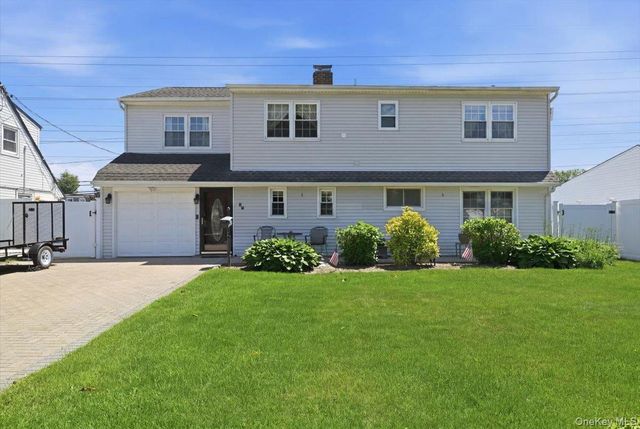 30 Universe Drive, Levittown, NY 11756