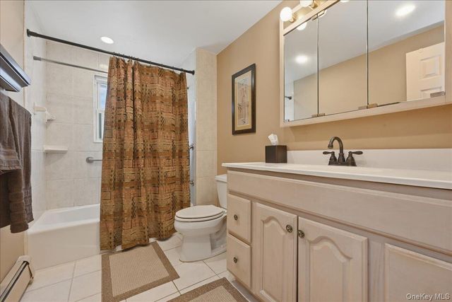30 Universe Drive, Levittown, NY 11756