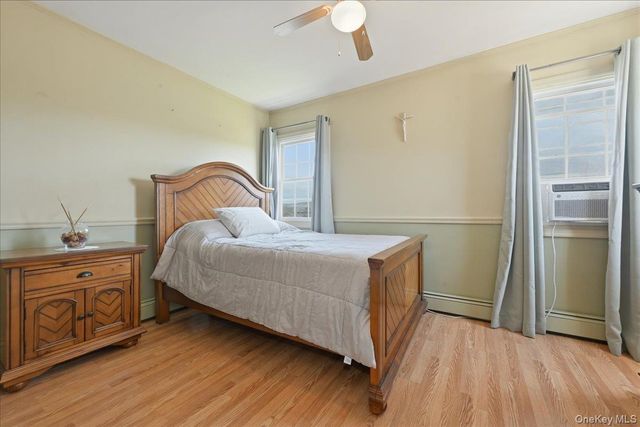 30 Universe Drive, Levittown, NY 11756