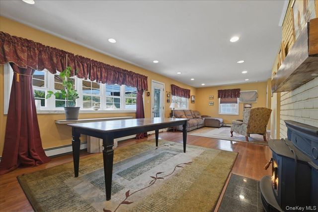30 Universe Drive, Levittown, NY 11756