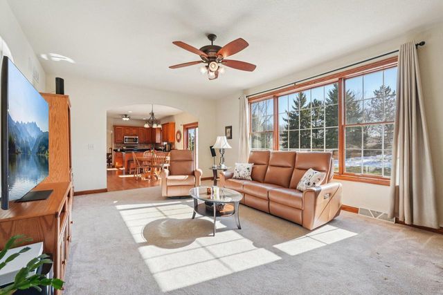 6435 W River Pointe DRIVE, Franklin, WI 53132