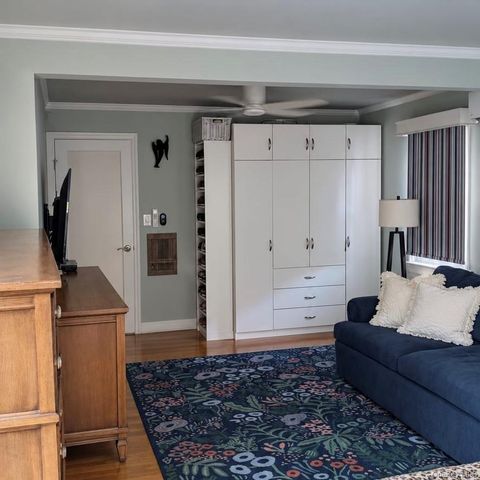 2 Windsor Place, Lynbrook, NY 11563