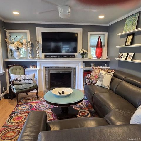 2 Windsor Place, Lynbrook, NY 11563