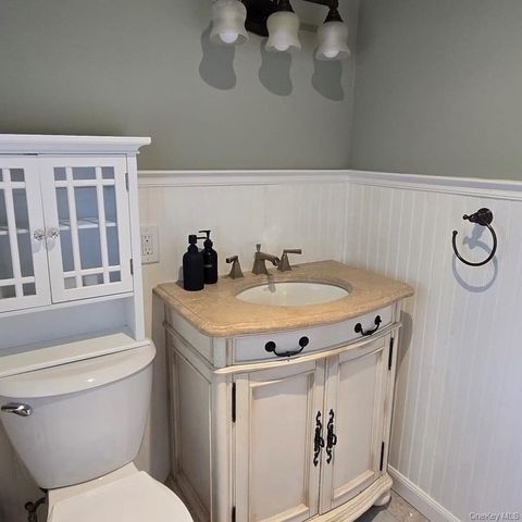 2 Windsor Place, Lynbrook, NY 11563