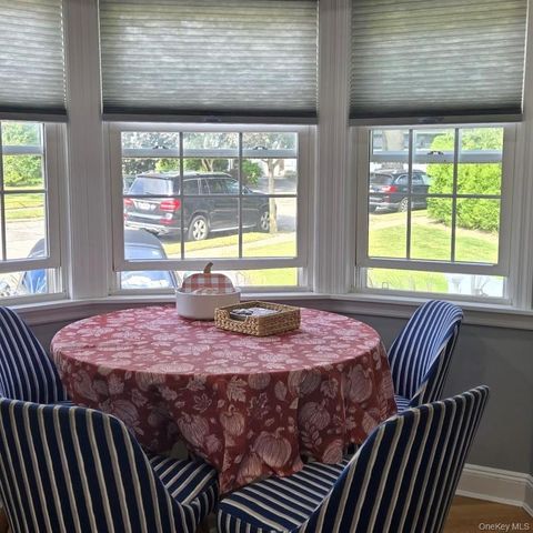 2 Windsor Place, Lynbrook, NY 11563
