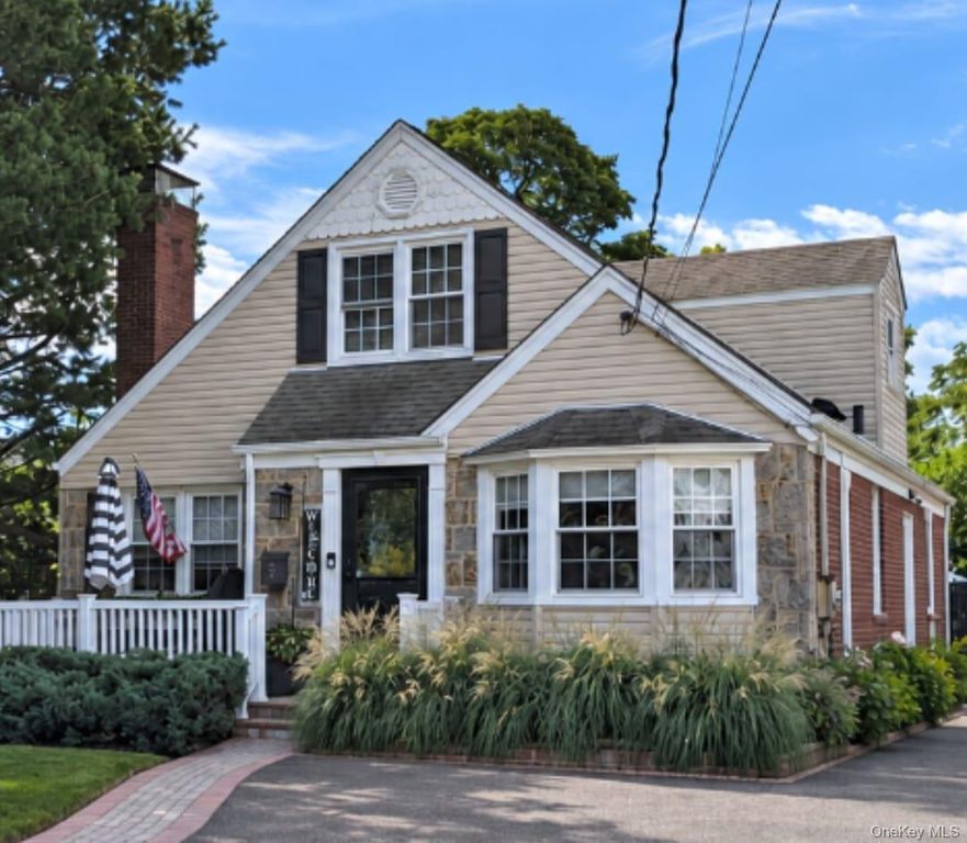 2 Windsor Place, Lynbrook, NY 11563 — exterior