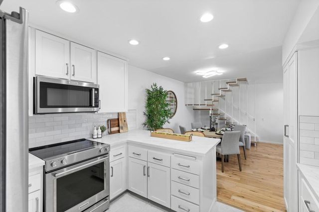 3851 Camino Lindo, University City, CA 92122