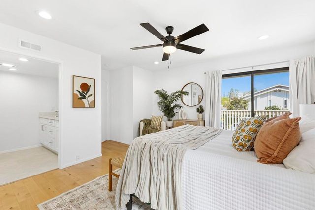 3851 Camino Lindo, University City, CA 92122