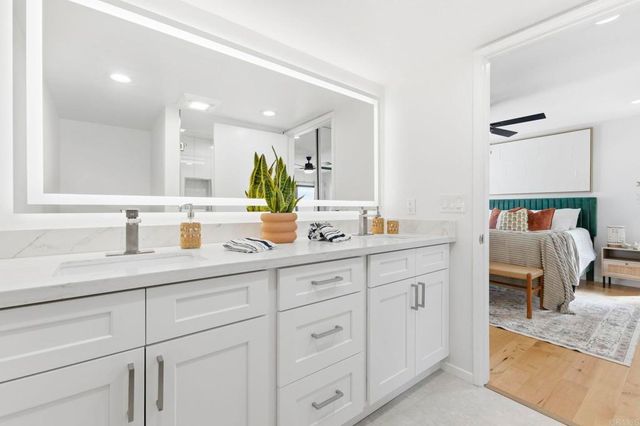 3851 Camino Lindo, University City, CA 92122