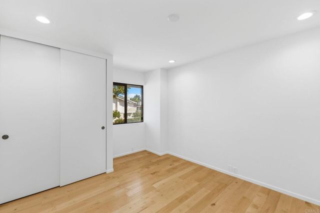 3851 Camino Lindo, University City, CA 92122