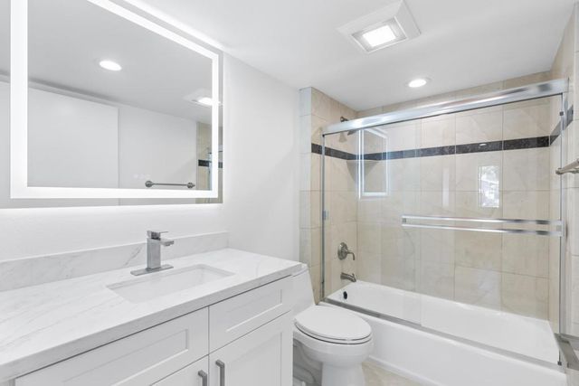 3851 Camino Lindo, University City, CA 92122