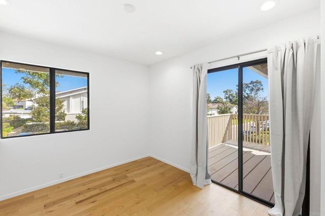 3851 Camino Lindo, University City, CA 92122