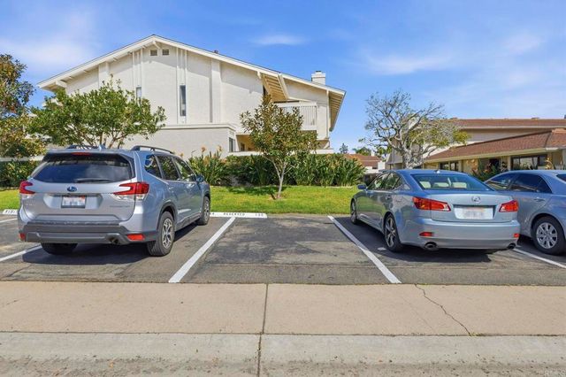 3851 Camino Lindo, University City, CA 92122