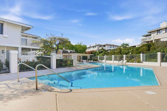 3851 Camino Lindo, University City, CA 92122