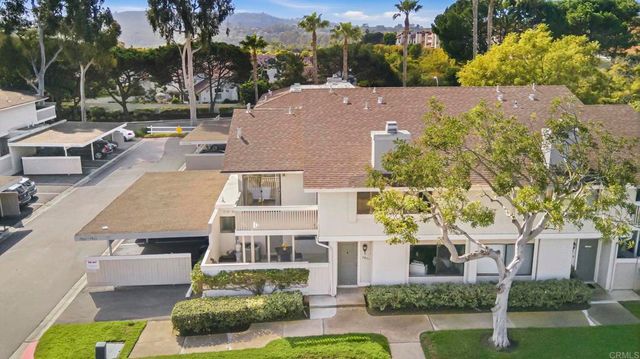 3851 Camino Lindo, University City, CA 92122