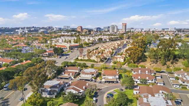 3851 Camino Lindo, University City, CA 92122