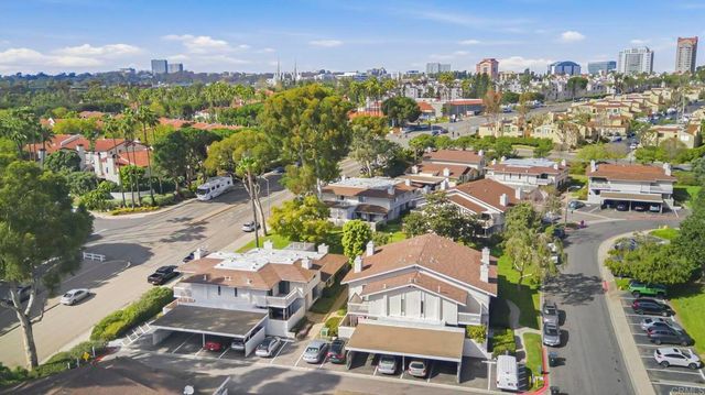 3851 Camino Lindo, University City, CA 92122